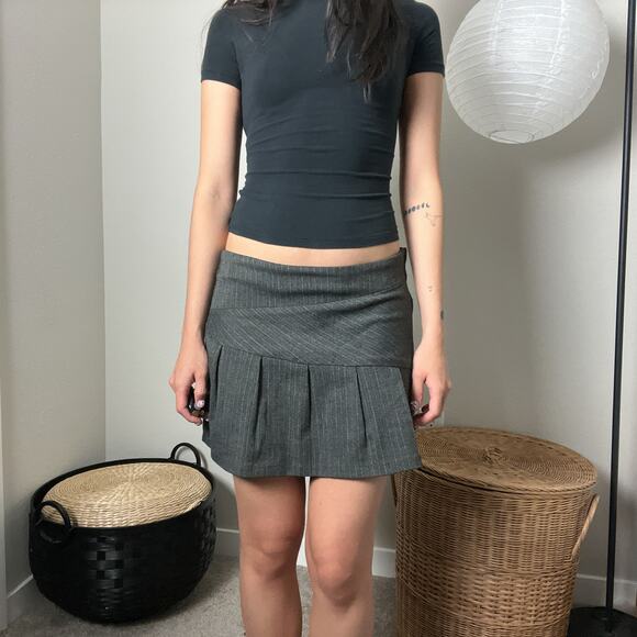 y2k vintage gray pinstriped low rise patchwork pleated mini skirt by fresh wear - Picture 4 of 8